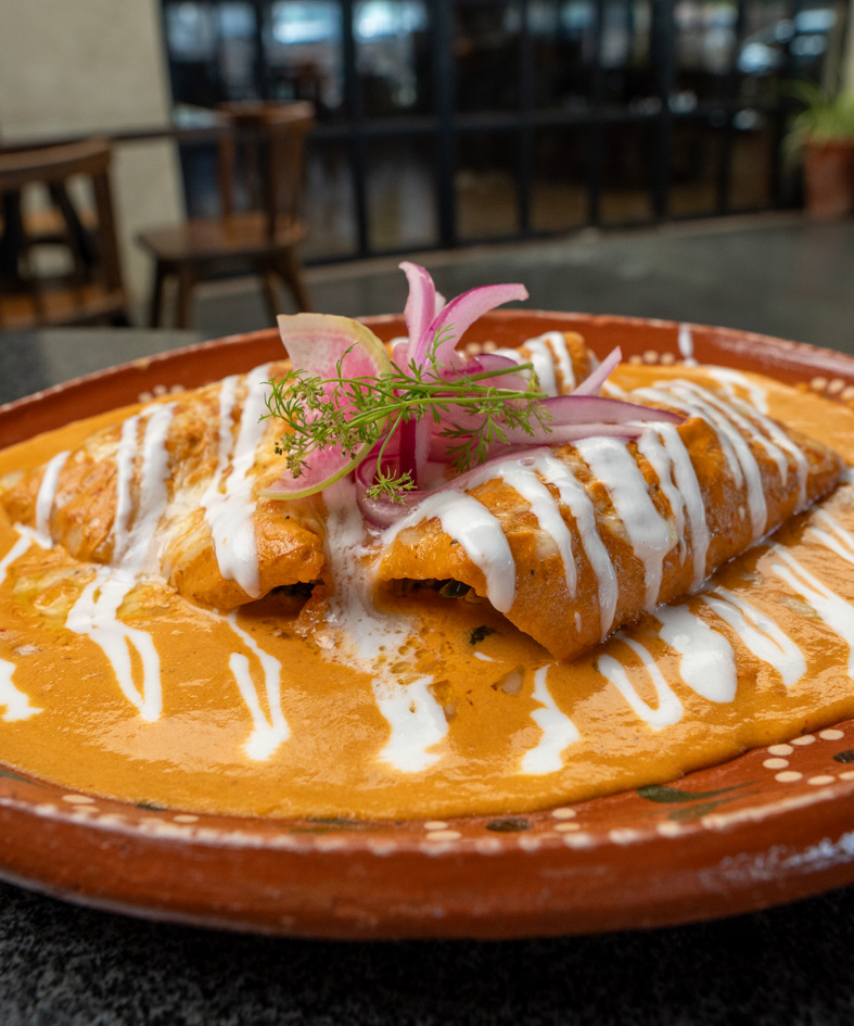 Enchiladas suizas del menú de comidas de Comedor Amelia
